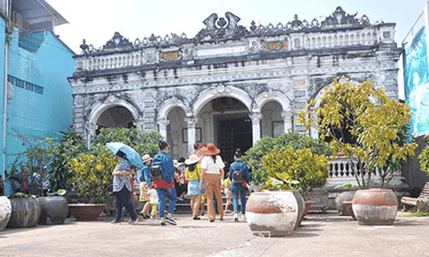 Nhà cổ Huỳnh Thuỷ Lê và câu chuyện tình yêu xuyên biên giới