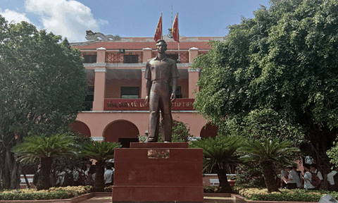 Bến Nhà Rồng lưu dấu Người đi