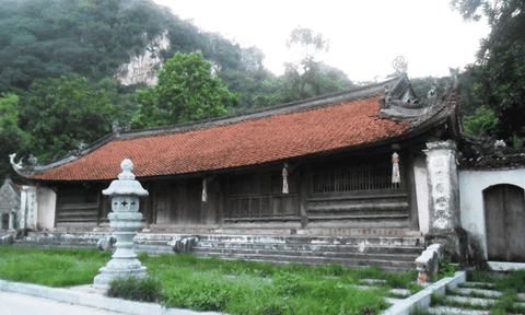 Về chùa Thầy nghe chuyện cũ, tích xưa