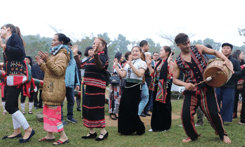 Làng Văn hoá - Du lịch các dân tộc Việt Nam với các lễ hội 