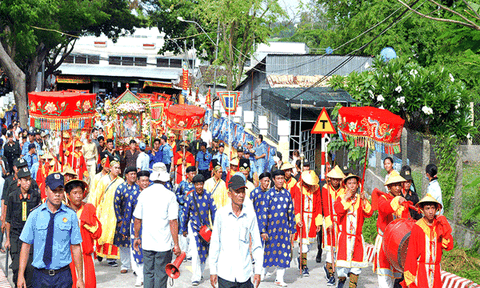 Về An Giang trẫy hội Vía Bà Chúa Xứ núi Sam
