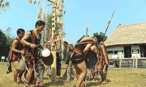 Trống, chiêng linh hồn sống của người Cơ tu