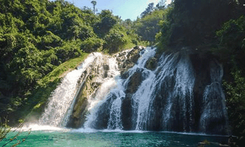 Thác Tà Puồng - điểm đến của du khách thích khám phá