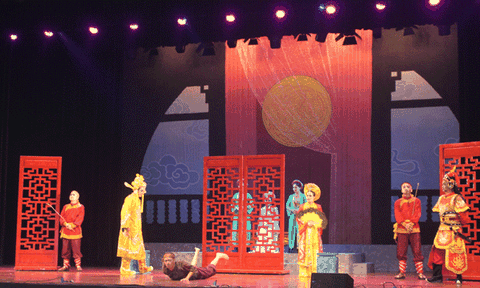 “Phương thuốc thần kỳ”: Đả kích thói hách dịch, tham quyền