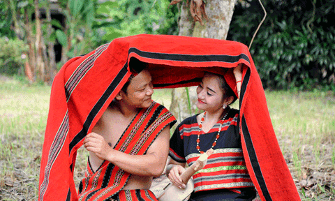 Tái hiện tục "đi sim" độc đáo của đồng bào Pa Cô