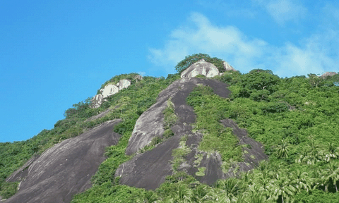 Khám phá ngọn núi kỳ bí ở Kiên Giang