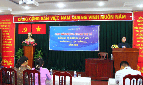 Quận uỷ Quận I (TP. HCM): Khai giảng lớp bồi dưỡng chính trị hè