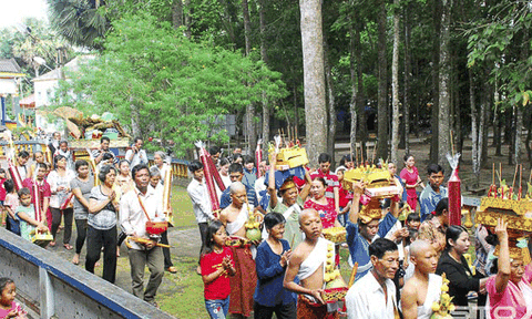 Đặc sắc lễ Nhập hạ của người Khmer Nam bộ