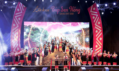 Khai mạc Liên hoan “Búp sen hồng” 2019