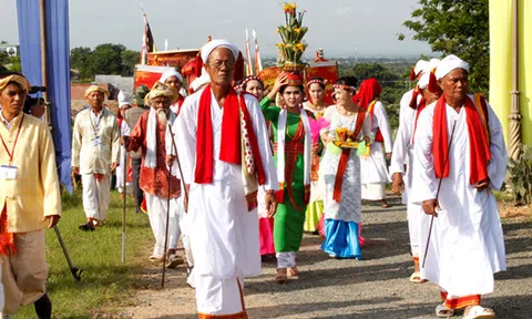 Lễ tôn chức Bà bóng dòng tộc của người Chăm