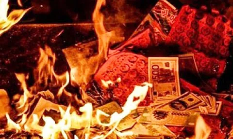 "Hoá giải" tai ương tháng cô hồn?