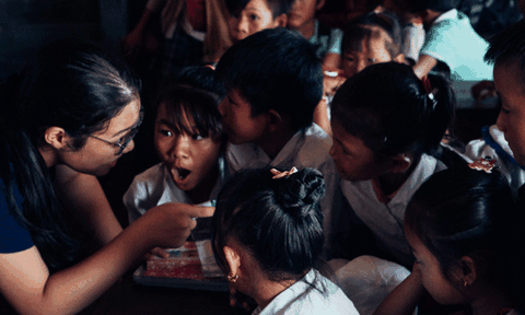 Triển lãm hướng cộng đồng người Việt nghèo ở Campuchia