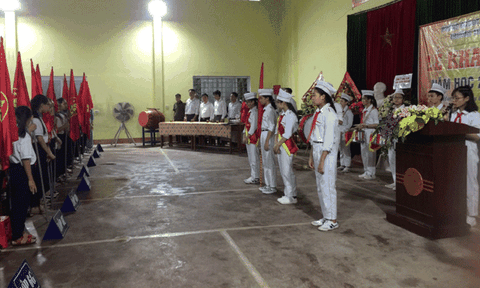 Nghệ An: Nhiều trường đón khai giảng trong mưa lũ