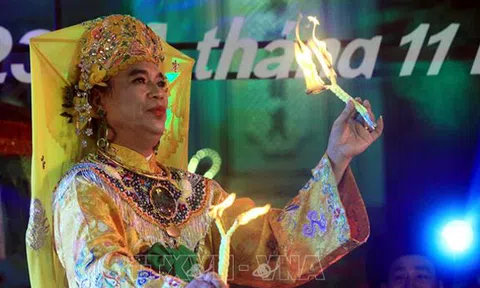 Thái Bình: Lần đầu tiên tổ chức Liên hoan hát văn, chầu văn