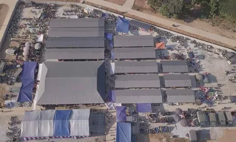 Chợ mới xã Tú Thịnh phát triển thương nghiệp, bảo đảm ATGT