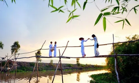 So sánh nội văn hoá: Nguyễn Khuyến và Trương Vĩnh Ký