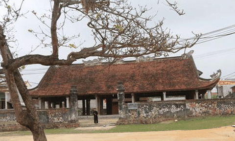 Không gian công trong làng Việt truyền thống