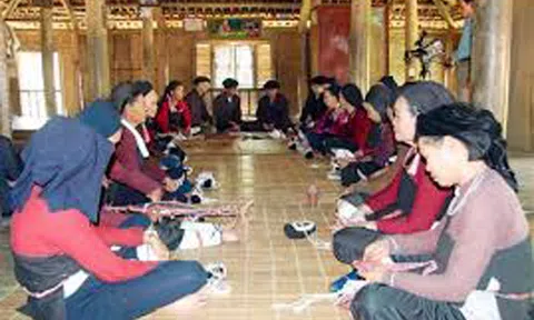 Đi tìm ý thức tộc người Cao Lan qua sịnh ca