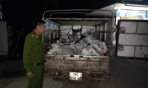 Hà Tĩnh: Bắt giữ hơn 5 tạ mỡ bò không rõ nguồn gốc xuất xứ