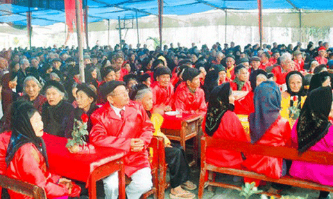 Nghệ An: Sự thật UBND xã hỗ trợ mừng “yến lão” cho mỗi cụ 10 ngàn đồng?