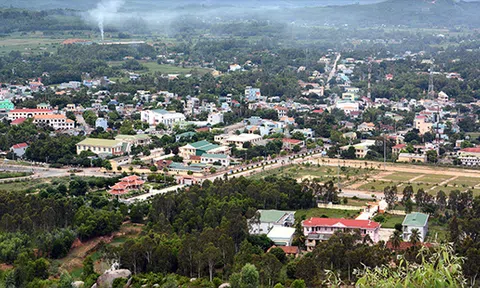 Quảng Ngãi: Sắp xếp các đơn vị hành chính cấp huyện, xã 