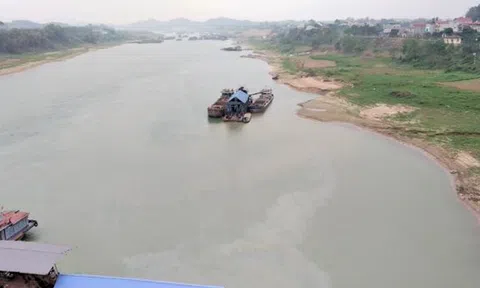 Tạm dừng khai thác cát sỏi trên toàn tuyến sông Lô (Phú Thọ)