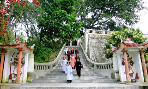 Về Hà Tĩnh ngắm vẻ đẹp kỳ bí của ngôi chùa cổ Kim Dung