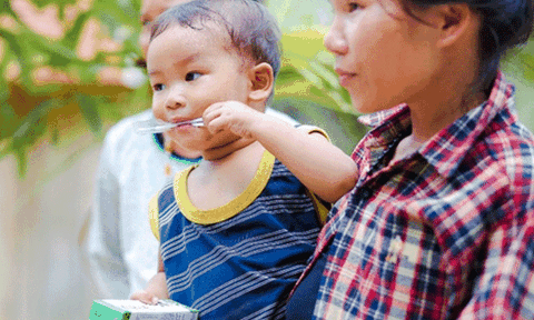 Quảng Nam: Nỗ lực để đưa sữa lên trường học vùng cao