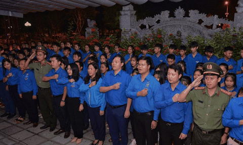 Địa chỉ đỏ giáo dục giá trị lịch sử văn hóa trường tồn