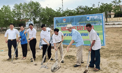 Khởi công xây dựng sân vận động xã Vĩnh Thành