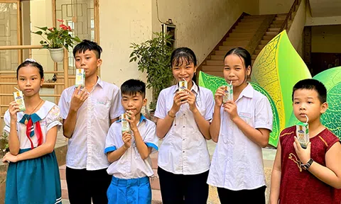 Vinamilk viết tiếp hành trình mang yêu thương đến với những “chiếc lá chưa lành”