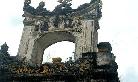 Linh thiêng cửa Sơn Hải Tự ở Nghệ An