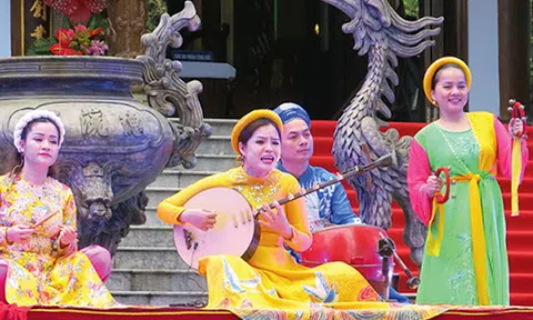 Hát chầu văn trong tín ngưỡng thờ Mẫu ở Huế