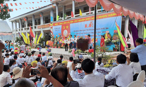 Trường THCS Vĩnh Thành khai giảng năm học mới, đón Bằng công nhận trường chuẩn quốc gia và Kỷ niệm 60 năm thành lập trường