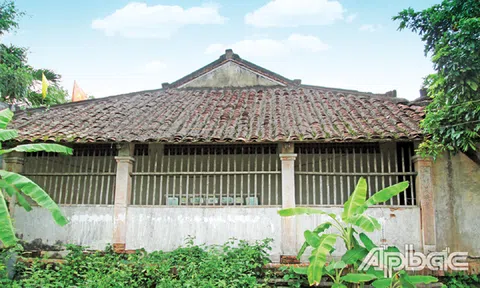 Di tích lịch sử văn hoá - Đình Thân Nhơn ở Tiền Giang