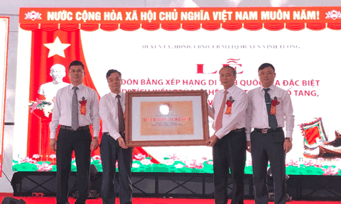 Vĩnh Tường đón nhận bằng Di tích quốc gia đặc biệt đình Thổ Tang