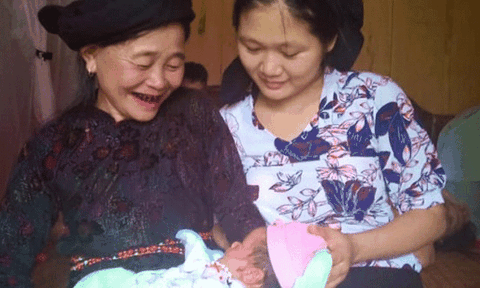 Tục buộc chỉ tay của người Tày, Nùng