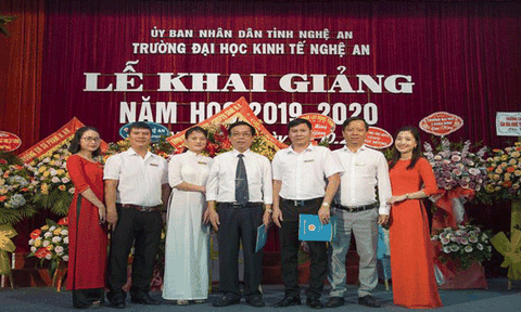 Trung tâm Ngoại ngữ - Tin học - Tuyển sinh và HTĐT: Không ngừng đổi mới và phát triển 