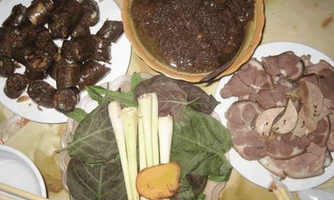 Chuyên gia giải thích lệ kiêng ăn thịt chó đầu tháng, ăn thịt chó giải đen