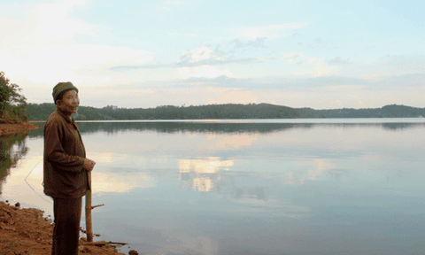 Chuyện về ông cụ 26 năm làm nghề với xác