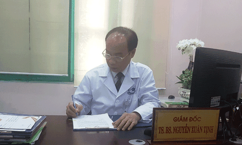 Bệnh viện Mắt Hà Nội: Miễn phí mổ mắt thay thủy tinh thể bị đục