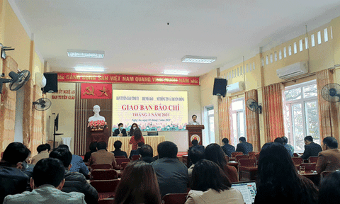 Nghệ An: Giao ban báo chí tháng 3 năm 2021