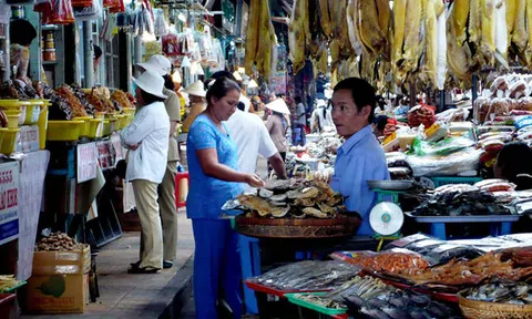 Hấp dẫn chợ đặc sản Châu Đốc