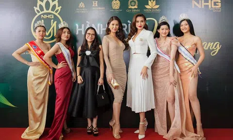 Siêu mẫu Võ Hoàng Yến khoe nhan sắc quyến rũ khi ngồi ghế nóng cuộc thi sắc đẹp toàn quốc