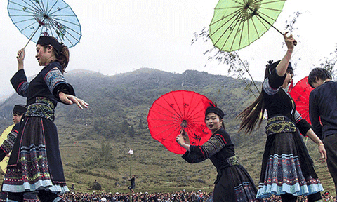 Hát Soong hao gắn với "chợ tình"- nét đặc sắc của dân tộc Nùng