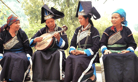 Phụ nữ Pa Dí, tình yêu của họ bền vững thuỷ chung trọn đời