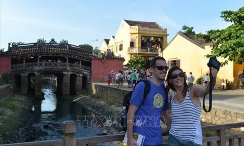 Du khách nước ngoài ở Hội An - những đại sứ du lịch thiện chí