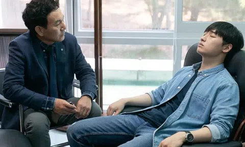 Con Lắc Tà Thuật - Phim kinh dị Hàn Quốc lấy chủ đề thôi miên