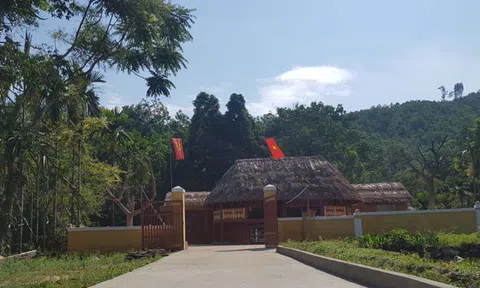 Hơn 7 tỷ đồng tu bổ, tôn tạo nhà truyền thống của đồng bào Cơ Tu