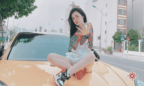 Thần thái cuốn hút và hình thể nóng bỏng của hot girl Phạm Ngọc Linh